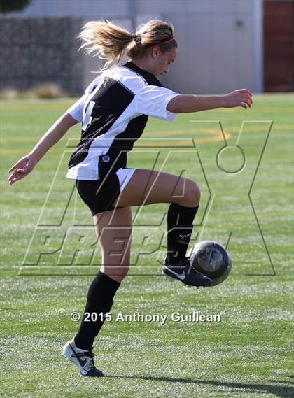 Thumbnail 2 in El Toro vs JSerra Catholic (OC Winter Showcase) photogallery.