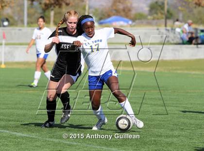 Thumbnail 2 in El Toro vs JSerra Catholic (OC Winter Showcase) photogallery.