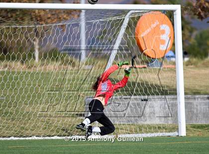 Thumbnail 3 in El Toro vs JSerra Catholic (OC Winter Showcase) photogallery.
