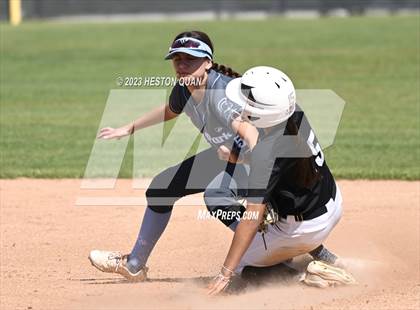 Thumbnail 1 in Villa Park @ Foothill photogallery.