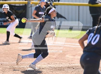 Thumbnail 3 in Villa Park @ Foothill photogallery.