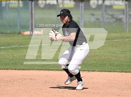 Thumbnail 1 in Villa Park @ Foothill photogallery.