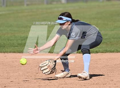 Thumbnail 1 in Villa Park @ Foothill photogallery.