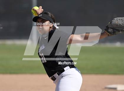 Thumbnail 1 in Villa Park @ Foothill photogallery.