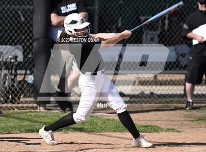 Thumbnail 1 in Villa Park @ Foothill photogallery.