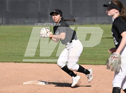 Thumbnail 2 in Villa Park @ Foothill photogallery.