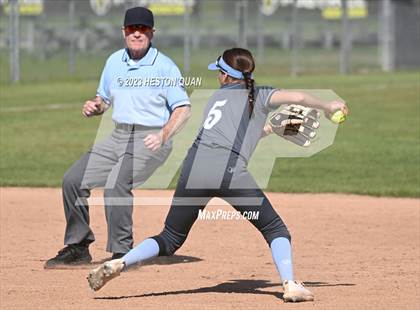 Thumbnail 3 in Villa Park @ Foothill photogallery.
