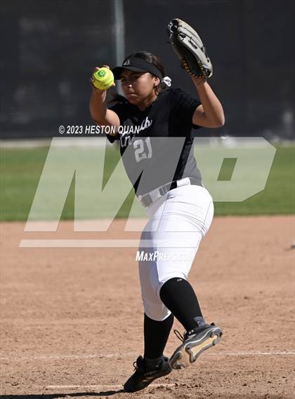 Thumbnail 2 in Villa Park @ Foothill photogallery.