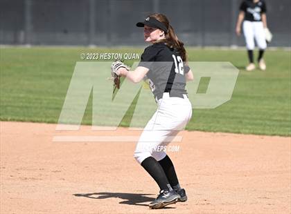 Thumbnail 3 in Villa Park @ Foothill photogallery.