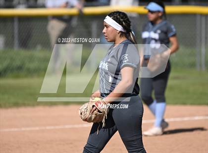 Thumbnail 1 in Villa Park @ Foothill photogallery.