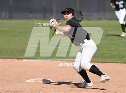 Thumbnail 3 in Villa Park @ Foothill photogallery.
