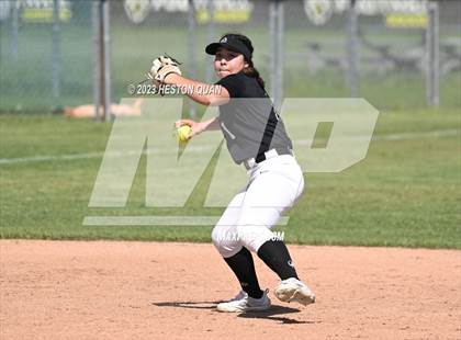 Thumbnail 3 in Villa Park @ Foothill photogallery.