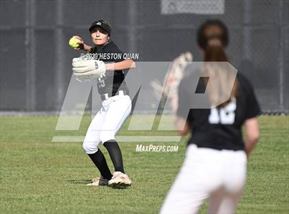 Thumbnail 3 in Villa Park @ Foothill photogallery.