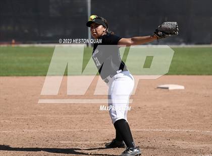 Thumbnail 1 in Villa Park @ Foothill photogallery.