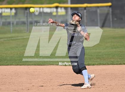 Thumbnail 1 in Villa Park @ Foothill photogallery.