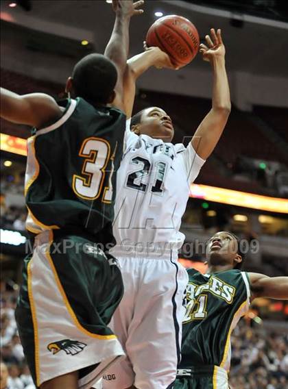Thumbnail 1 in Eisenhower vs. Loyola (CIF SS D2-A Final)  photogallery.