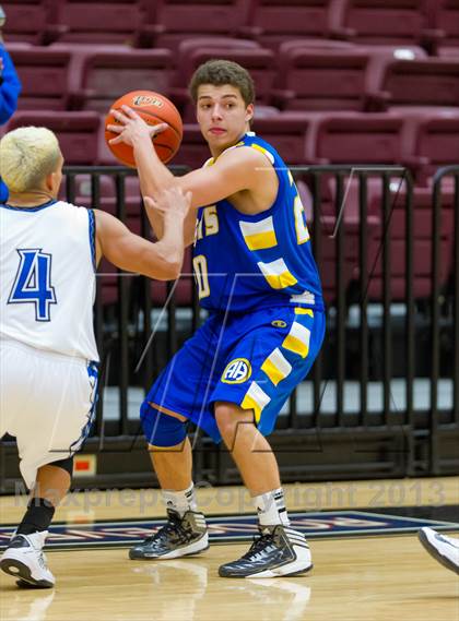 Thumbnail 1 in Alamo Heights vs. Lanier (Regional Quarterfinal) photogallery.