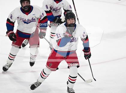 Thumbnail 2 in Darien @ Warde/Ludlowe photogallery.