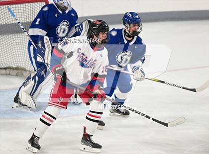 Thumbnail 2 in Darien @ Warde/Ludlowe photogallery.