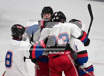 Thumbnail 3 in Darien @ Warde/Ludlowe photogallery.