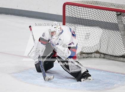 Thumbnail 1 in Darien @ Warde/Ludlowe photogallery.