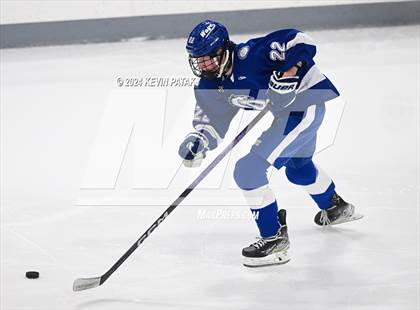 Thumbnail 2 in Darien @ Warde/Ludlowe photogallery.