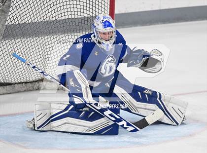 Thumbnail 1 in Darien @ Warde/Ludlowe photogallery.