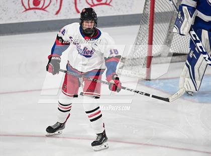 Thumbnail 1 in Darien @ Warde/Ludlowe photogallery.
