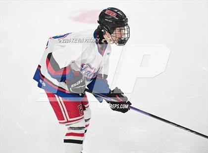 Thumbnail 2 in Darien @ Warde/Ludlowe photogallery.