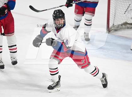 Thumbnail 1 in Darien @ Warde/Ludlowe photogallery.