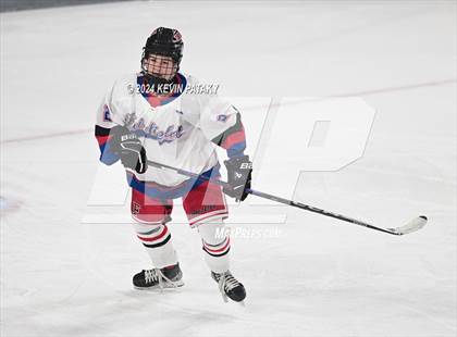 Thumbnail 2 in Darien @ Warde/Ludlowe photogallery.