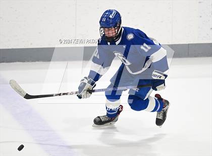 Thumbnail 2 in Darien @ Warde/Ludlowe photogallery.