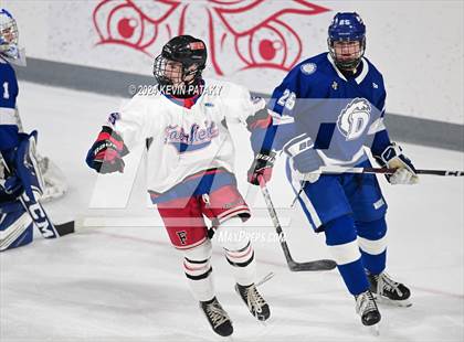 Thumbnail 3 in Darien @ Warde/Ludlowe photogallery.