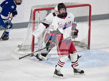Thumbnail 1 in Darien @ Warde/Ludlowe photogallery.