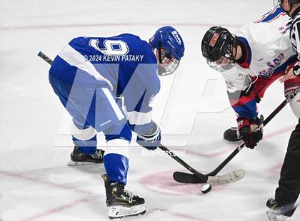 Thumbnail 3 in Darien @ Warde/Ludlowe photogallery.