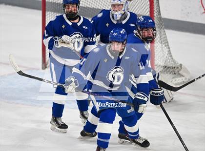 Thumbnail 3 in Darien @ Warde/Ludlowe photogallery.