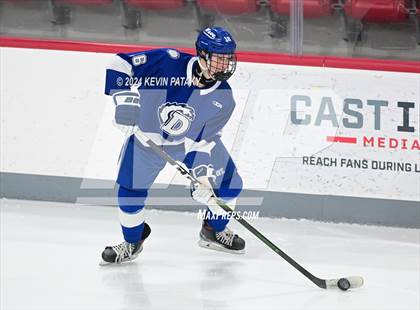 Thumbnail 1 in Darien @ Warde/Ludlowe photogallery.