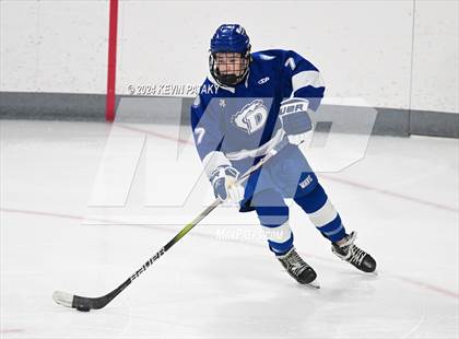Thumbnail 2 in Darien @ Warde/Ludlowe photogallery.