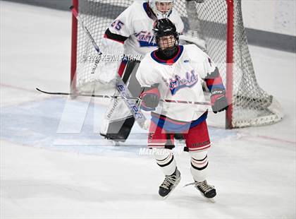 Thumbnail 1 in Darien @ Warde/Ludlowe photogallery.
