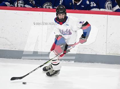 Thumbnail 2 in Darien @ Warde/Ludlowe photogallery.