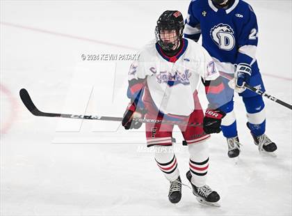 Thumbnail 3 in Darien @ Warde/Ludlowe photogallery.