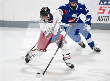 Thumbnail 3 in Darien @ Warde/Ludlowe photogallery.