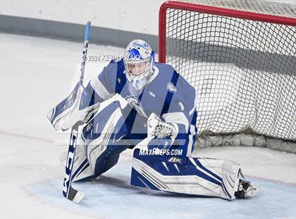 Thumbnail 1 in Darien @ Warde/Ludlowe photogallery.