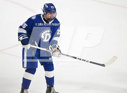 Thumbnail 3 in Darien @ Warde/Ludlowe photogallery.