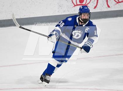 Thumbnail 1 in Darien @ Warde/Ludlowe photogallery.