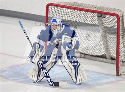 Thumbnail 3 in Darien @ Warde/Ludlowe photogallery.