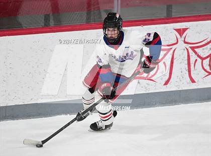 Thumbnail 1 in Darien @ Warde/Ludlowe photogallery.