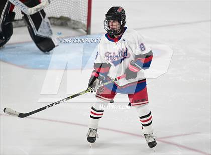 Thumbnail 1 in Darien @ Warde/Ludlowe photogallery.