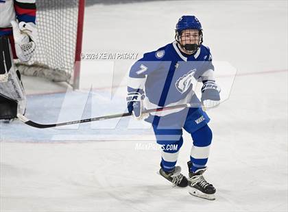 Thumbnail 3 in Darien @ Warde/Ludlowe photogallery.