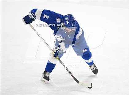 Thumbnail 2 in Darien @ Warde/Ludlowe photogallery.